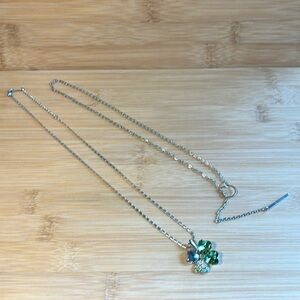 Bundle of 2 Silver tone necklaces.